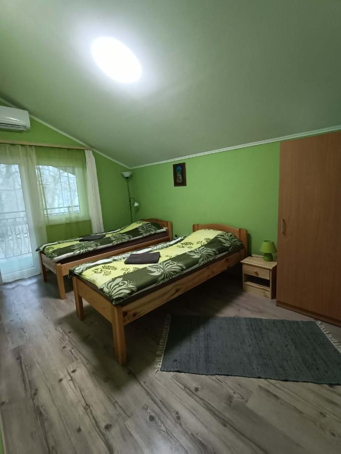 Отель Toelgyfa Vendeghaz Балатонсепезд Экстерьер фото